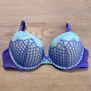 NWOT Victoria’s Secret Limited Edition Dream Angels Push Up Bra